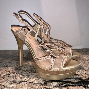 Gianni Bini Golden Heels Size 7